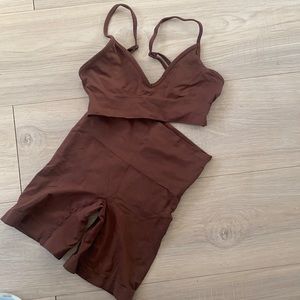 SKIMS smoothing short and bra set NWOT